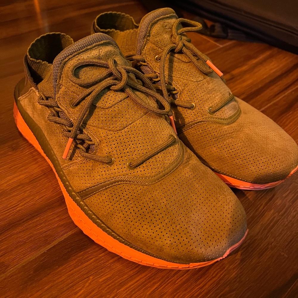 Puma Shoes Size 10
